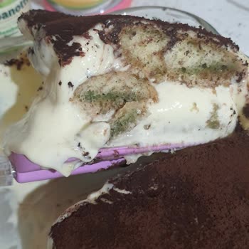 Son Tüketim Tarihi Geçerli Olmasına Rağmen Küflü Kedi Dili Bisküvileri Sağlık Riski Oluşturuyor