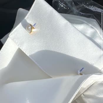 Lekeli Gömlek Ve Saygısız Müşteri İletişimi