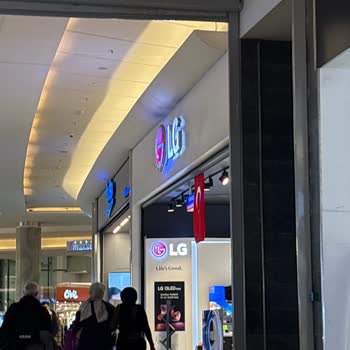 Mall Of İstanbul’da Yüksek Sesli Müzik Ziyaretçileri Rahatsız Ediyor