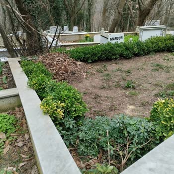 Yeni Mezarlık Yolumuzu Kapattı, Babamın Mezar Taşı Kırıldı