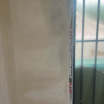 Baraxe Konteyner Yağmur Yağdı Tavanlar Su Akıtıyor Alçıpanlar Zarar Gördü