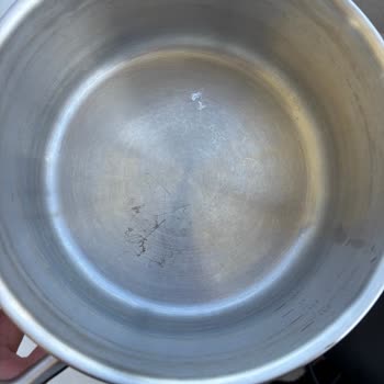 Korkmaz Çelik Tencere Setinde Çizik Ve Renk Dalgalanması, Değişim Reddedildi