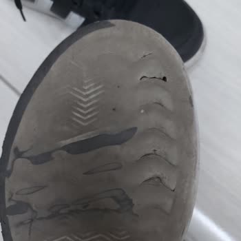 Kinetix Ayakkabısının Alt Tabanı Delindi, Değişim Veya İade Talebi