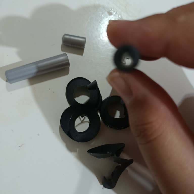 Boş Çıkan Göz Kalemi İçin Hemen Değişim Talebi