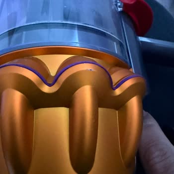 Dyson V15 Servisinde İkinci El Cihaz Gönderildiği İddiası Ve Çoklu Hasarlar