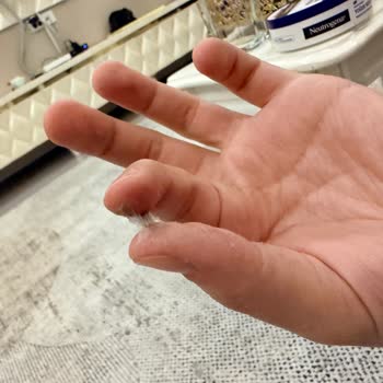 Yoğun Nemlendirici Yapışkan Ve Topaklandı Ücret İadesi Talep Ediyorum