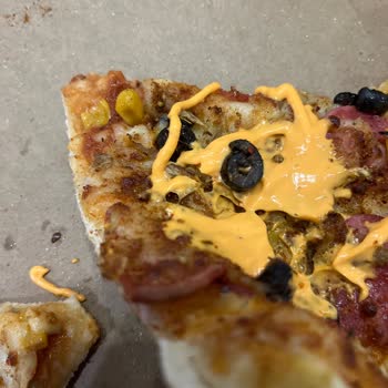 Domino’s Esenyurt Meydan Şubesinde Pizzada Kıl Bulunması Sağlık Ve Hijyen İhlali