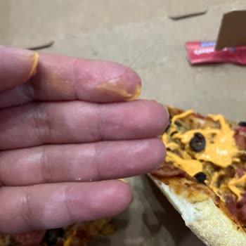 Domino’s Esenyurt Meydan Şubesinde Pizzada Kıl Bulunması Sağlık Ve Hijyen İhlali