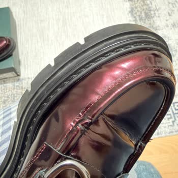 Derimod Rugan Ayakkabıda Tek Ayda Deri Soyulması