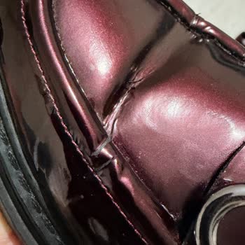 Derimod Rugan Ayakkabıda Tek Ayda Deri Soyulması