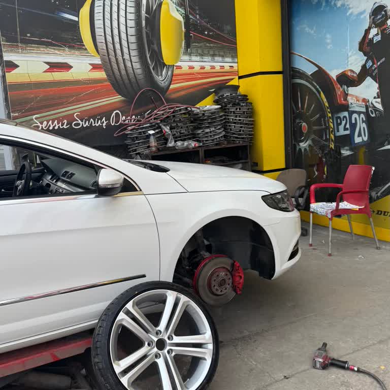 Yağdıran Oto Lastik Jant Yanlış Lastik Ölçüsü Ve Kaba Tehditkar Davranış