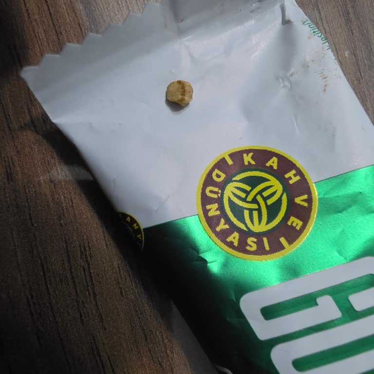 Kahve Dünyası Gofrik’te Sert Cisim Çıktı Ve Dişe Zarar Verdi