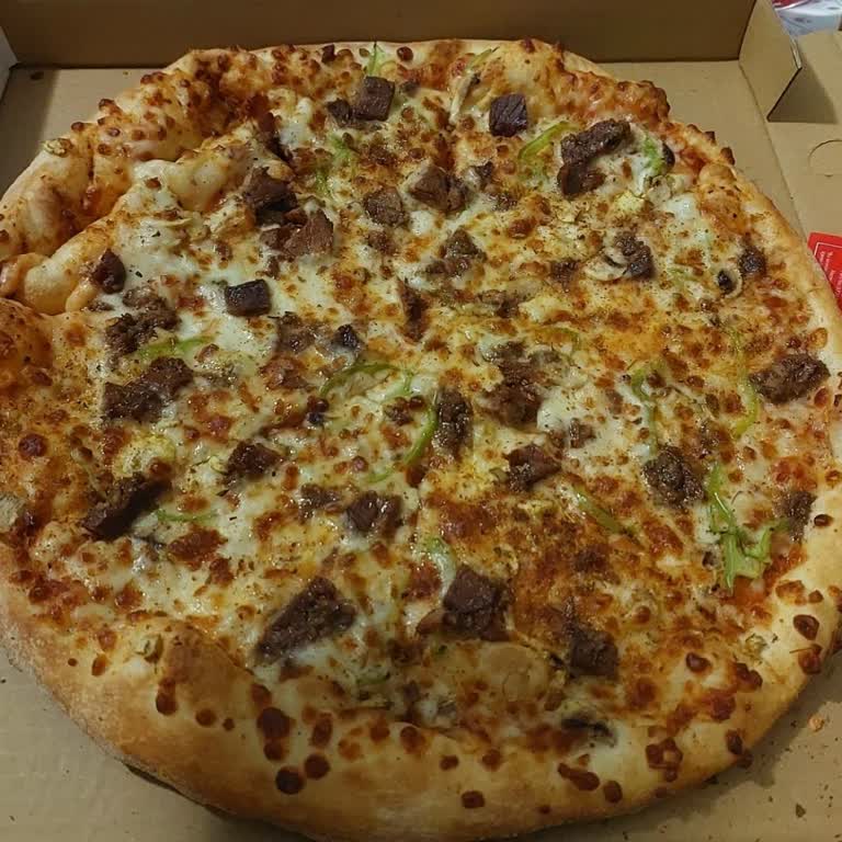 Kavurmalı Pizza Üzerindeki Malzeme Azlığı Ve 500 TL İade Talebi