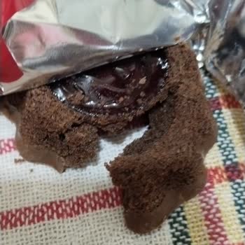 Ülker Dankek Tart Kekte Bayat Çilekli Jöle Ve Sert Doku