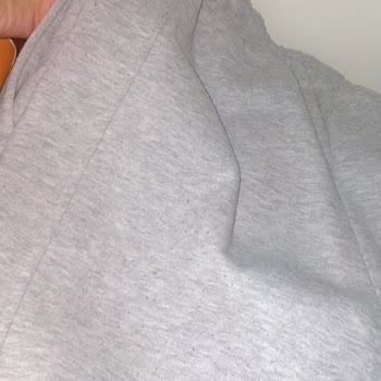 Mavi Eşofman Altında Tüylenme Ve Dikiş Atması: Ayıplı Ürün Şikayeti