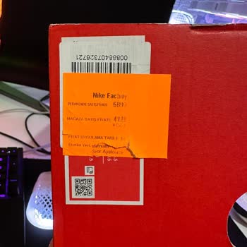 Nike Mağazasındaki Yanıltıcı İndirim Etiketi Ve Fiyat Farkı İadesi