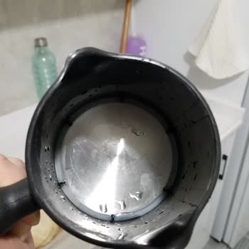 Yeni Kahve Makinesinin Çelik Tabanındaki Çizikler Kalite Şikayeti