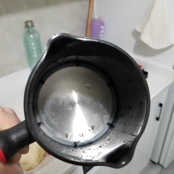 Yeni Kahve Makinesinin Çelik Tabanındaki Çizikler Kalite Şikayeti