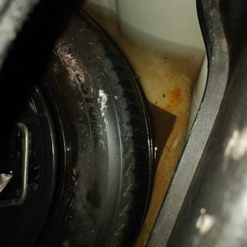 Fiat Egea Bagajında Yağmur Su Girişi Sorunu Garanti Kapsamında Çözülmeli