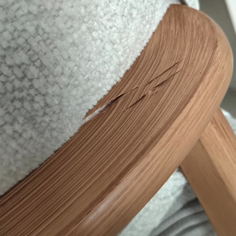 Garanti Kapsamındaki Kırık Sandalye Değişimi İçin Uzun Bekleyiş