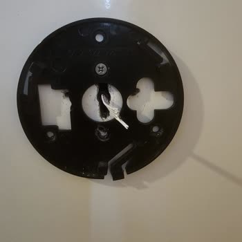 Garanti Kapsamındaki Kasanın Şifresi Koptu Ve Firma 8.000 TL İşçilik Ücreti İstedi