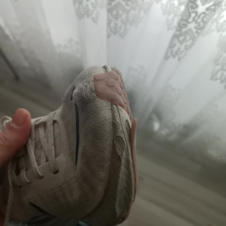 Nike Zoom Çocuk Ayakkabısında Deformasyon Ve Outlet Mağazasında İade Reddi