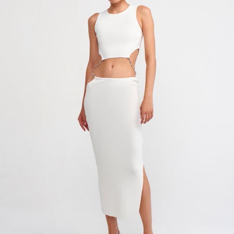 Dolap Farklı Renk Etek Gönderdi