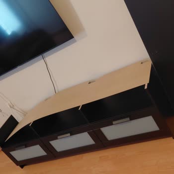 Hasarlı TV Sehpası Üst Rafı Değişimi Ve Montajın Tamamlanması İçin Acil Çözüm Talebi