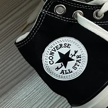 Dolap Üzerinden Satın Alınan Converse Ayakkabının Orijinal Olmaması ve İade Talebi