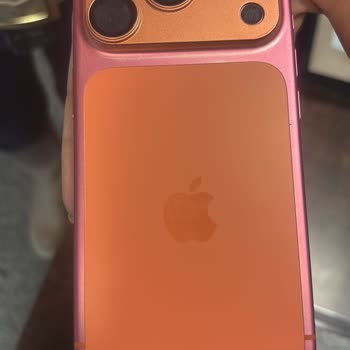 Media Markt Kılıfı Nedeniyle İPhone 17 Pro Renk Değişikliği Şikayeti