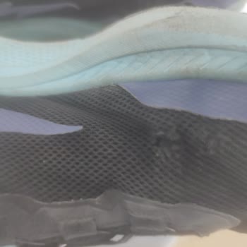 Kütahya Mağazasında Çocuk Ayakkabısının 25 Gün İçinde Yırtılması Ve Değişim Talebi