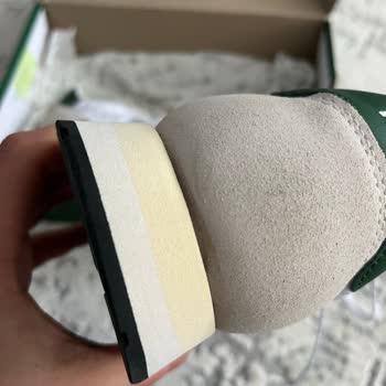Az Kullanımda Ayakkabı Tabanı Açıldı, Mağaza Çalışanları Umursamaz Ve Ücret İadesi Talep Ediyorum