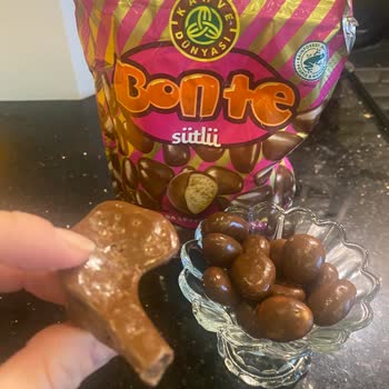 Kahve Dünyası Çikolatasında Şekilsiz Parça Çocuk Sağlığını Tehdit Ediyor