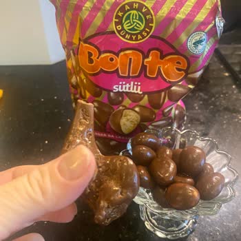 Kahve Dünyası Çikolatasında Şekilsiz Parça Çocuk Sağlığını Tehdit Ediyor