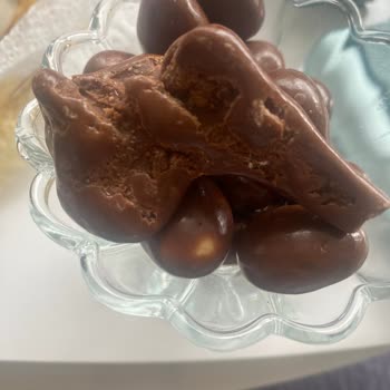 Kahve Dünyası Çikolatasında Şekilsiz Parça Çocuk Sağlığını Tehdit Ediyor