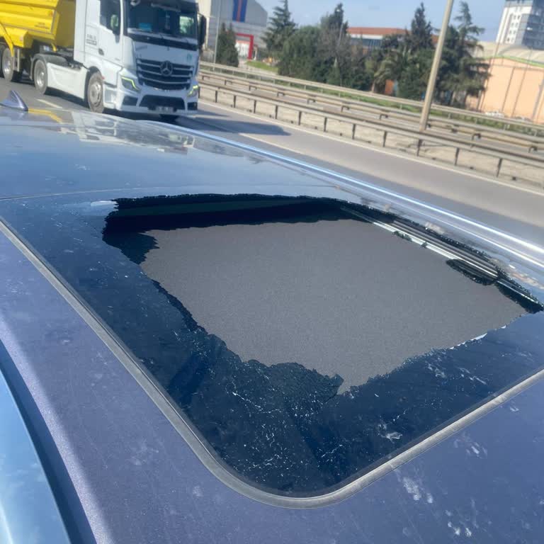 Cam Tavan Patlaması Güvenlik Riskine Dair Garanti Reddi