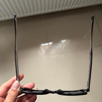 Tommy Hilfiger Gözlüğü Yüzde Durmuyor, Ayar Ve Değişim İsteği