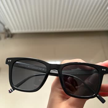 Tommy Hilfiger Gözlüğü Yüzde Durmuyor, Ayar Ve Değişim İsteği