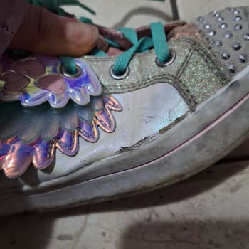 Skechers Bursa Korupark Şubesinde Çocuk Ayakkabısının 10 Gün İçinde Patlaması Ve Değişim Reddi