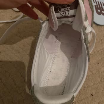 Orijinal Olmadığı Şüpheli New Balance Kadın Ayakkabı İçin İade Ve Ücret Geri Ödeme Talebi