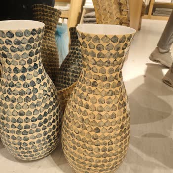 Dış Mekan Kullanımına Uygun Duyulan Vazo Ve Aynanın Güneşte Bozulması, Mağaza Sorumluluk Reddi