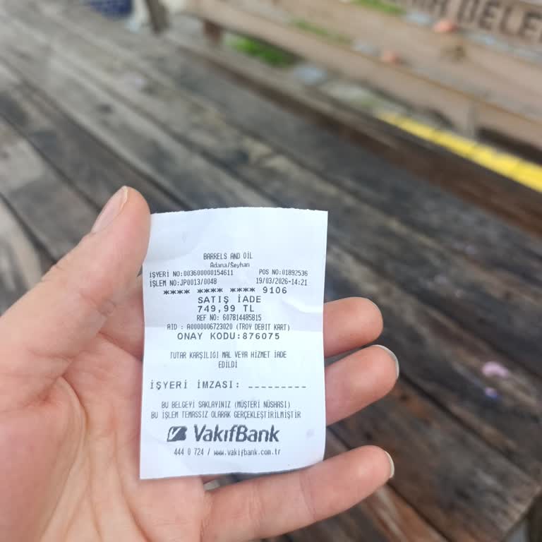 Barrels And Oil Mağazasında Kasadaki Personelin Saygısız Üslubu Müşteriye Hakaret Olarak Algılandı