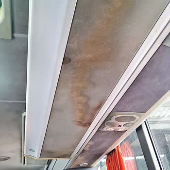 Geç Kalkış Ve Kirli Otobüs Şikayeti