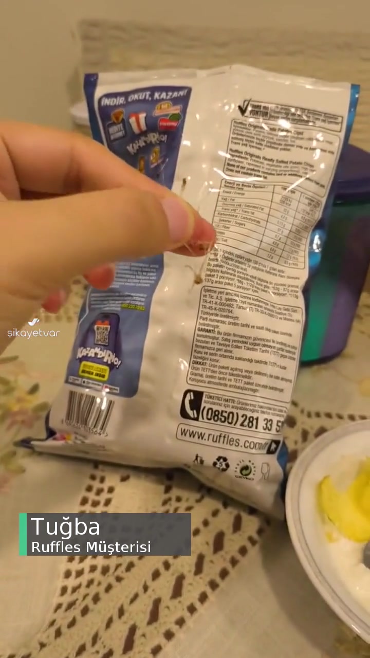 Ruffles'ın İçinden İp Gibi Bir Şey Çıktı videonun kapak resmi