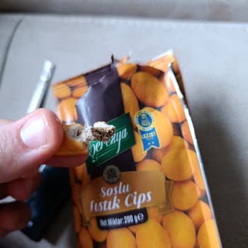 Kapalı Pakette Kurtlanmış Fıstık: Hijyen Ve Sağlık Riski