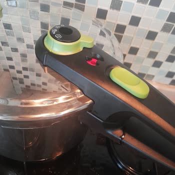 Sensörlü Düdüklü Tencerede Sürekli Buhar Kaçırma, Uzun Pişirme Süresi Ve İade Talebi