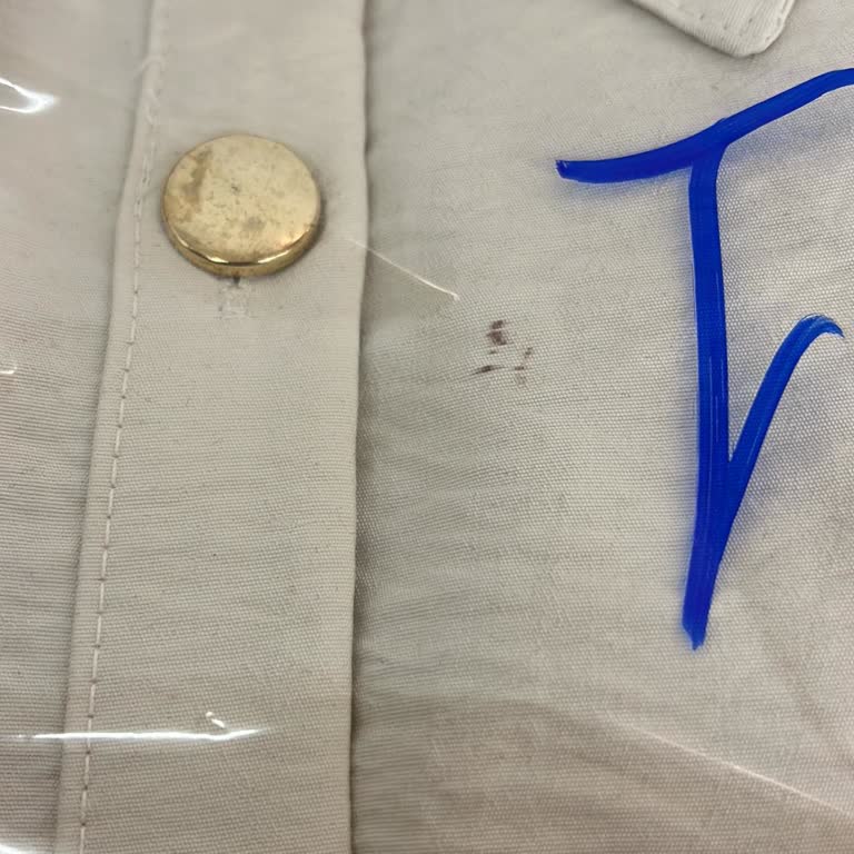 HR Butik’te Yanıltıcı Renk Ve Kusurlu Ürün İadesi Talebi