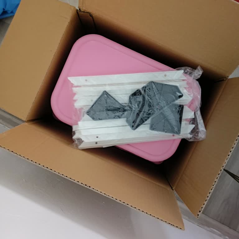 Kargo Hatası Nedeniyle Teslim Edilmeyen Oyuncak Dolabı Ve Satıcı Yanıtsız