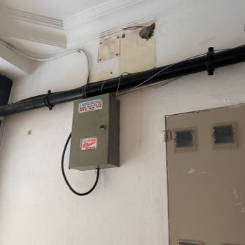 Türk Telekom'un Gaz Borularına Bağlı Kabloları Yanlış Bağlantı Ve Yangın Riski