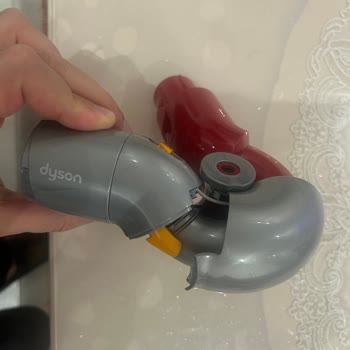 Dyson V12 Detect Slim Mobilya Altı Adaptörü Kırılıyor, Garanti Kapsamı Dışında
